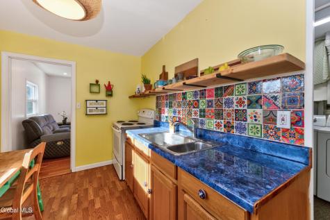 10 Harriet Street Colonie NY 12205