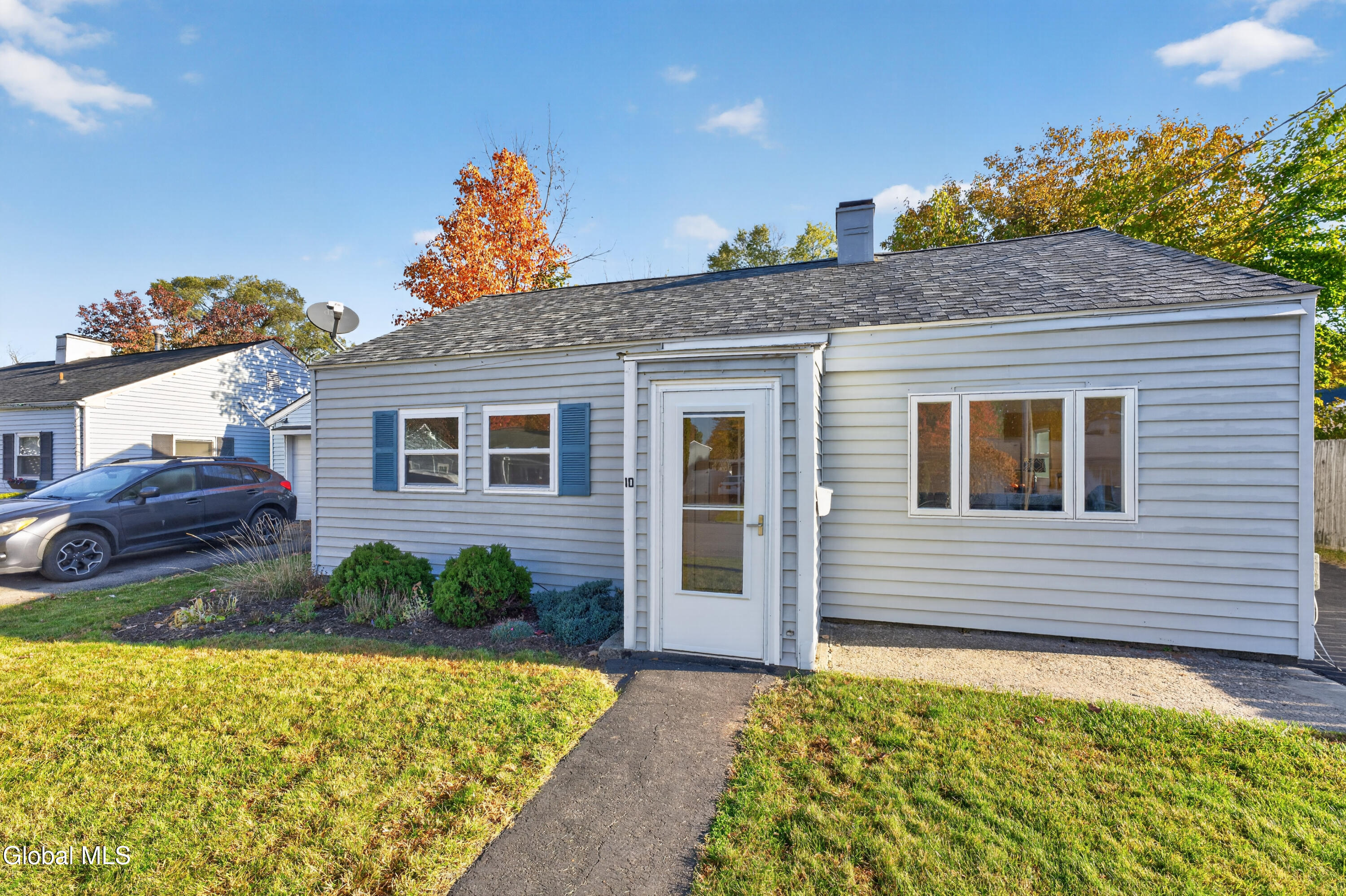10 Harriet Street Colonie NY 12205