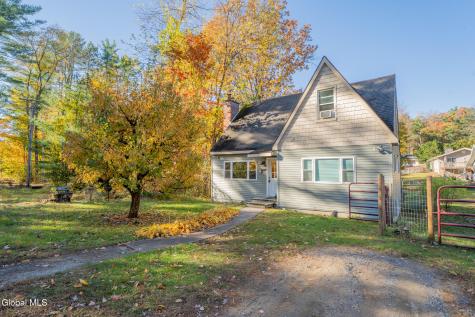 7 Corinth Place Hadley NY 12835