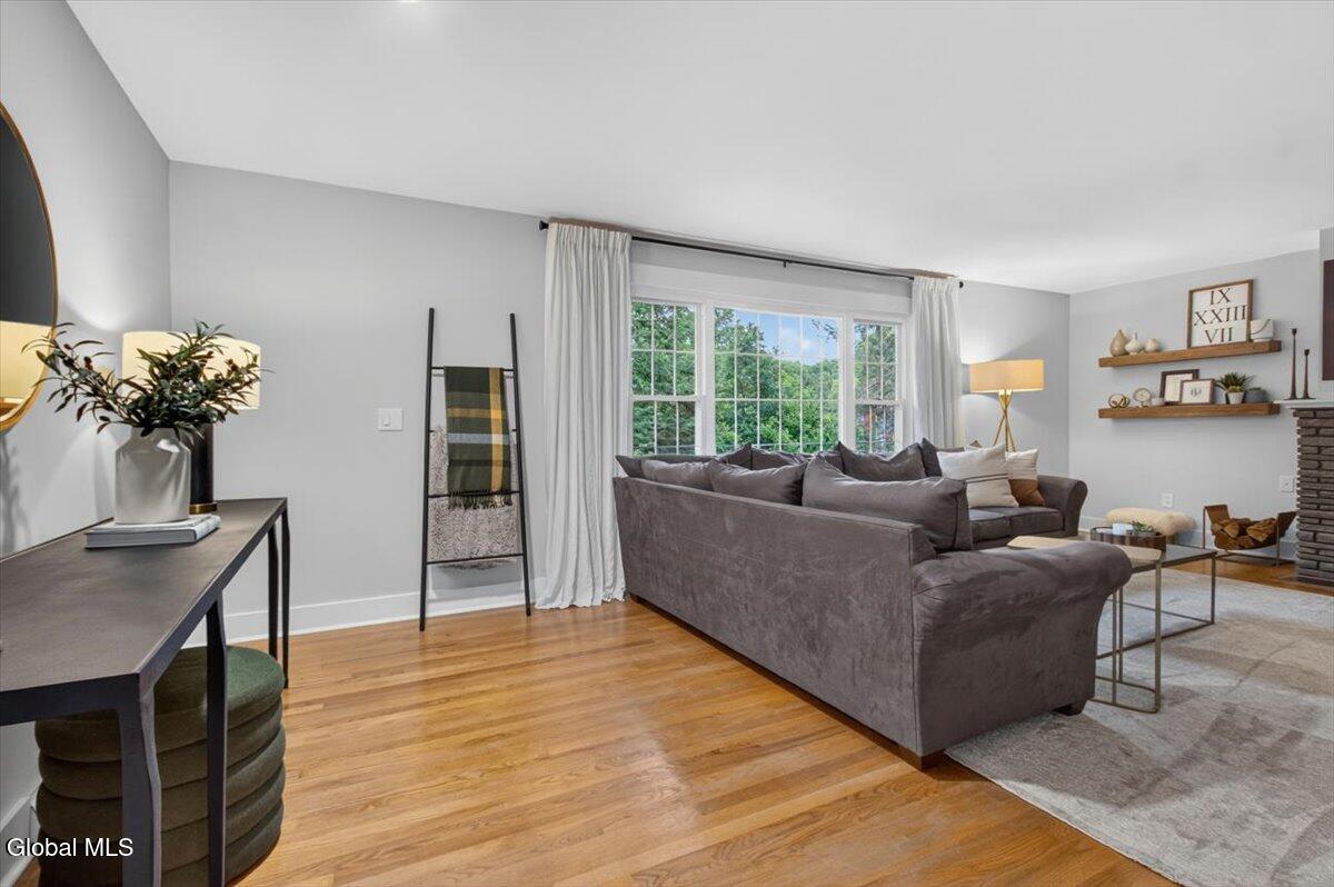 25 Patricia Lane Rexford NY 12148
