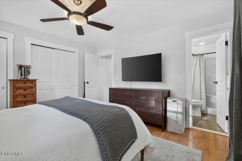 25 Patricia Lane Rexford NY 12148
