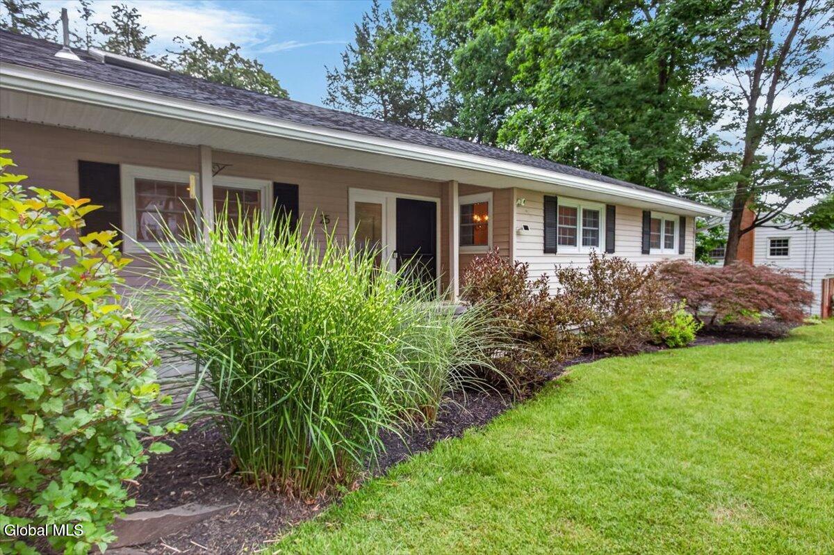 25 Patricia Lane Rexford NY 12148