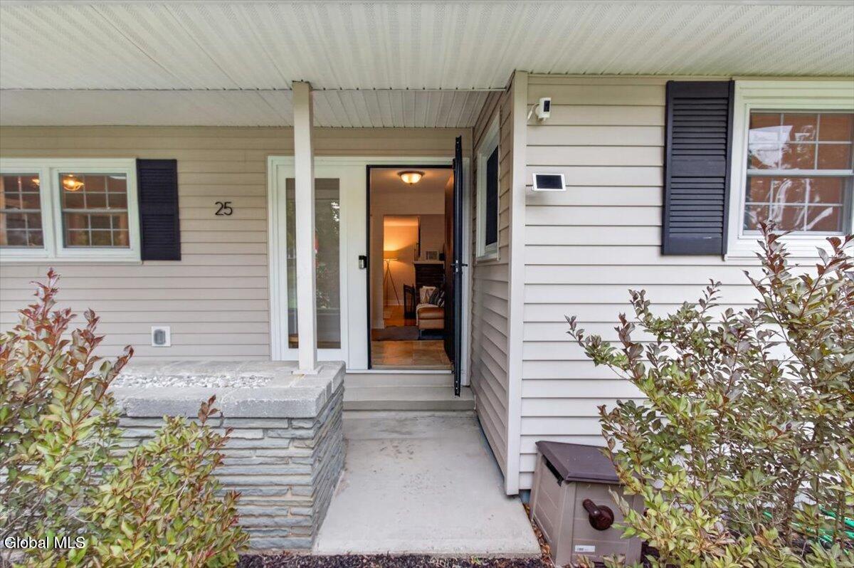 25 Patricia Lane Rexford NY 12148
