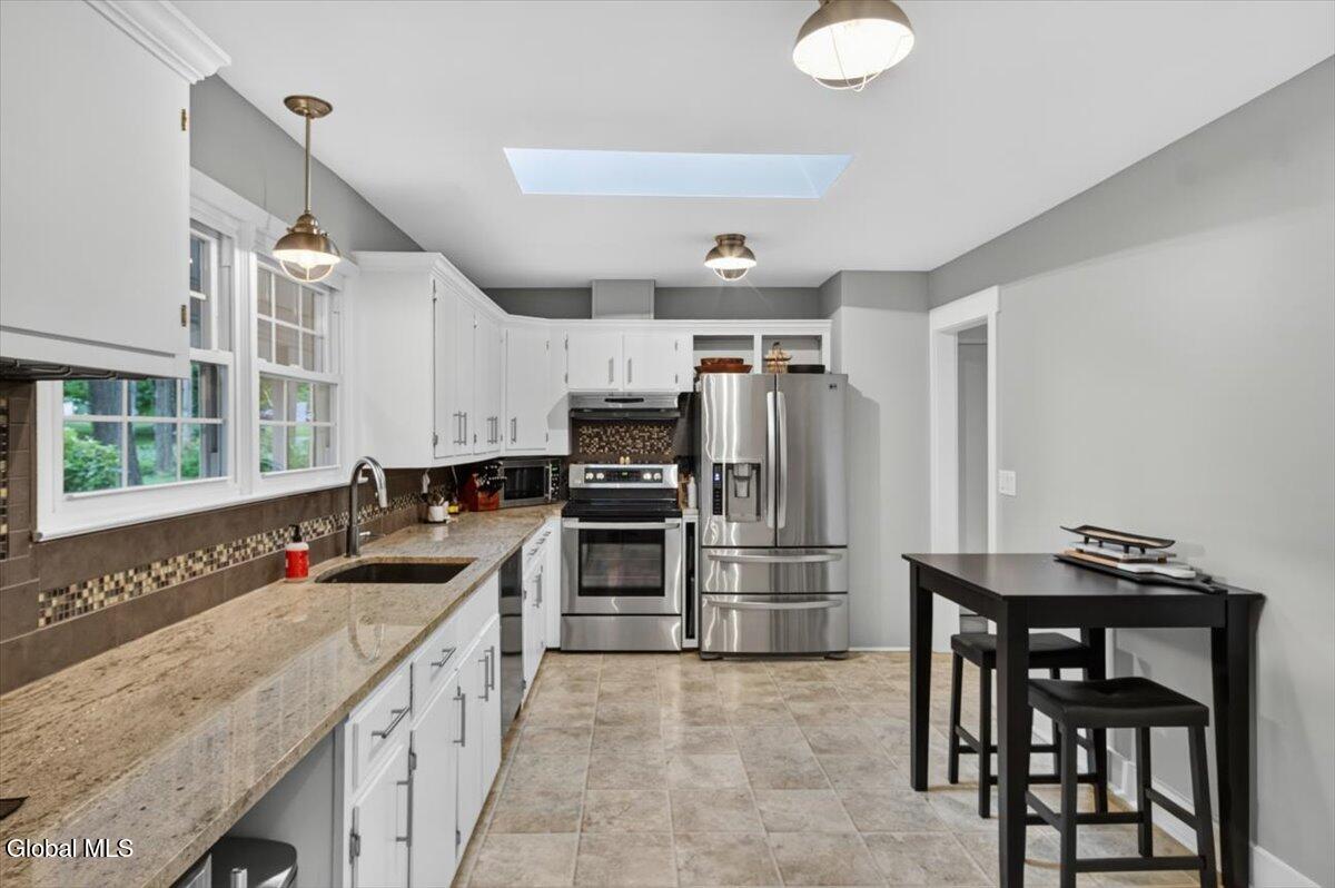 25 Patricia Lane Rexford NY 12148