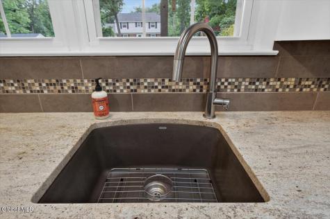 25 Patricia Lane Rexford NY 12148