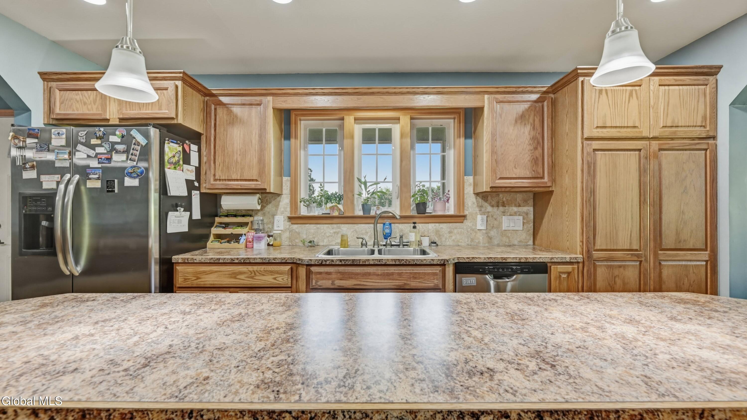 184 Hillview Road Gloversville NY 12078