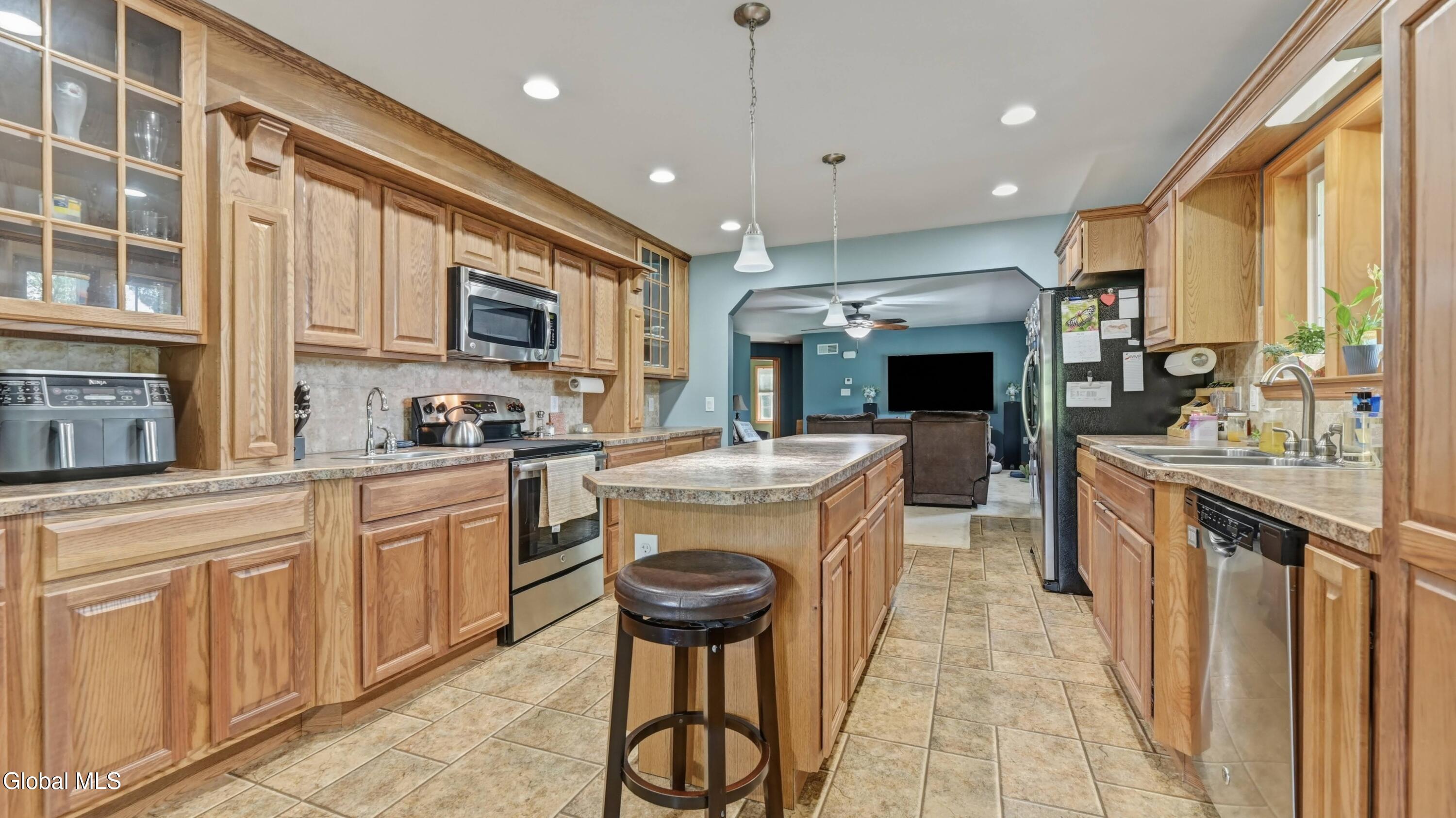 184 Hillview Road Gloversville NY 12078