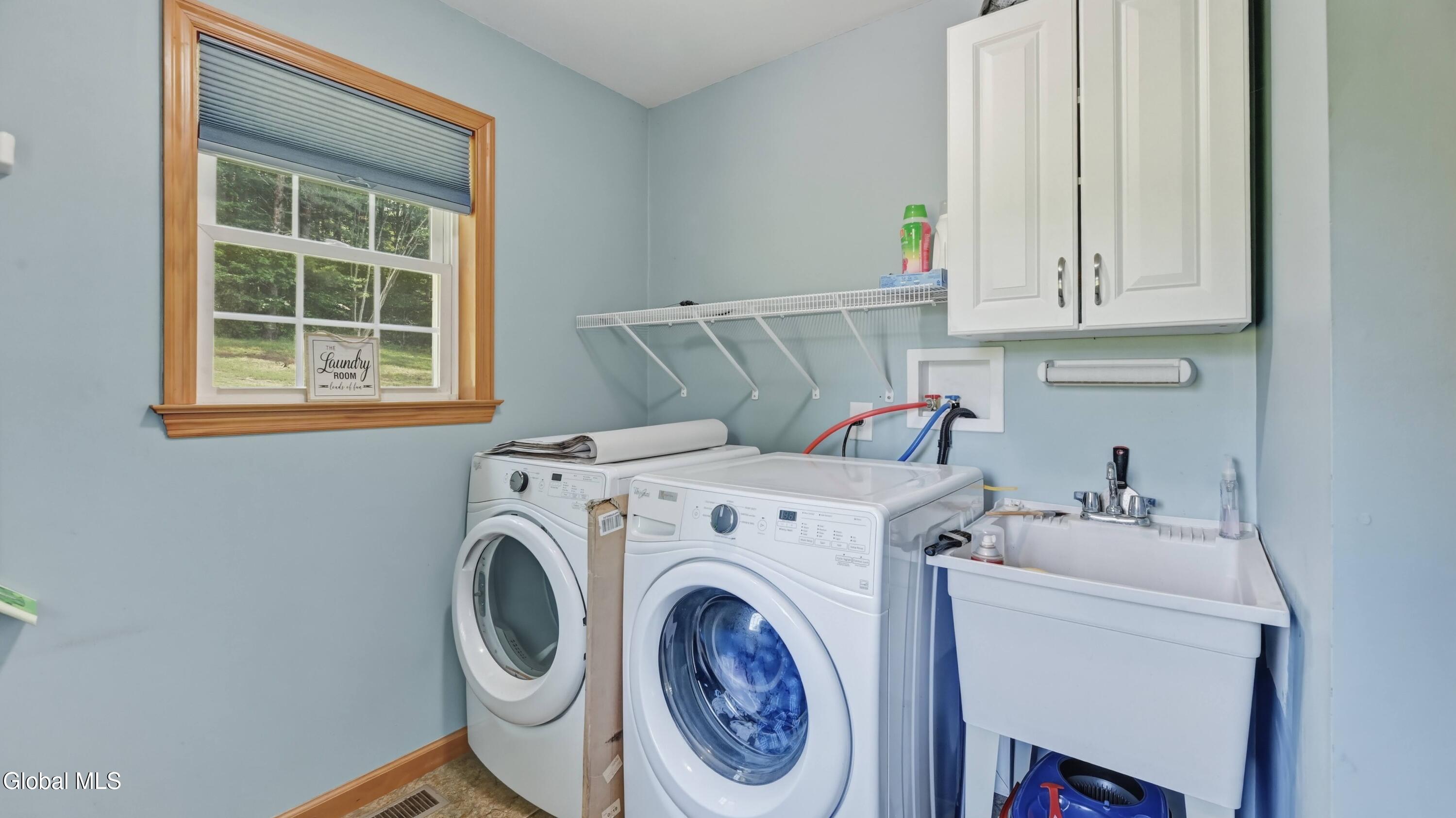 184 Hillview Road Gloversville NY 12078