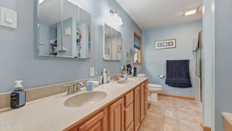 184 Hillview Road Gloversville NY 12078