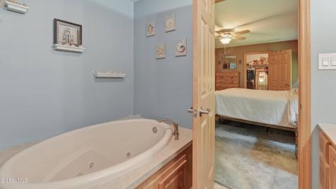184 Hillview Road Gloversville NY 12078