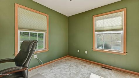 184 Hillview Road Gloversville NY 12078