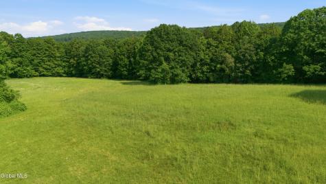 184 Hillview Road Gloversville NY 12078
