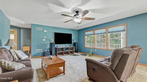 184 Hillview Road Gloversville NY 12078
