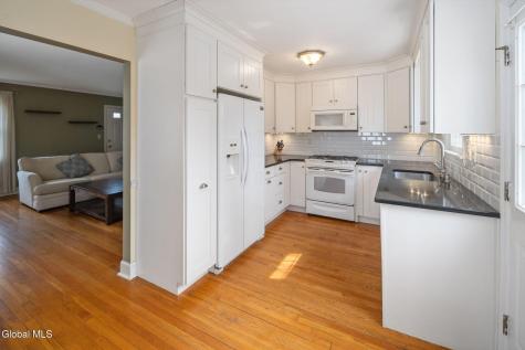 2212 Niskayuna Drive Niskayuna NY 12309
