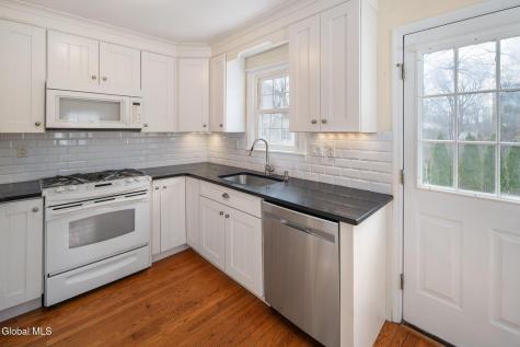 2212 Niskayuna Drive Niskayuna NY 12309