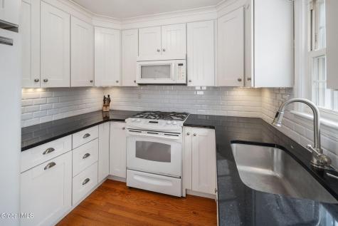 2212 Niskayuna Drive Niskayuna NY 12309