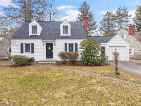 2212 Niskayuna Drive Niskayuna NY 12309