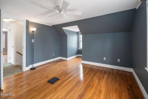 2212 Niskayuna Drive Niskayuna NY 12309