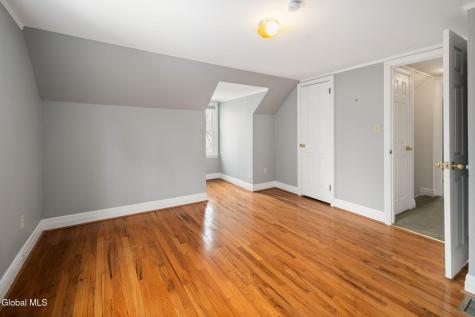 2212 Niskayuna Drive Niskayuna NY 12309