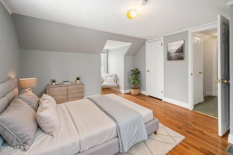 2212 Niskayuna Drive Niskayuna NY 12309