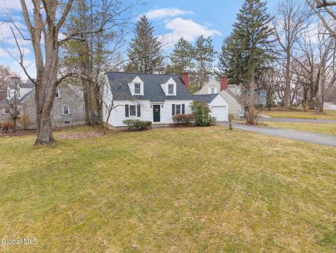 2212 Niskayuna Drive Niskayuna NY 12309