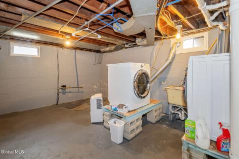 2212 Niskayuna Drive Niskayuna NY 12309