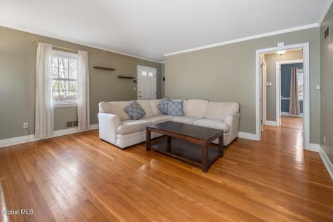 2212 Niskayuna Drive Niskayuna NY 12309