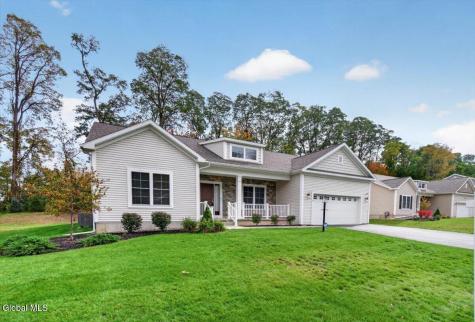 12 Farmington Court Glenmont NY 12077