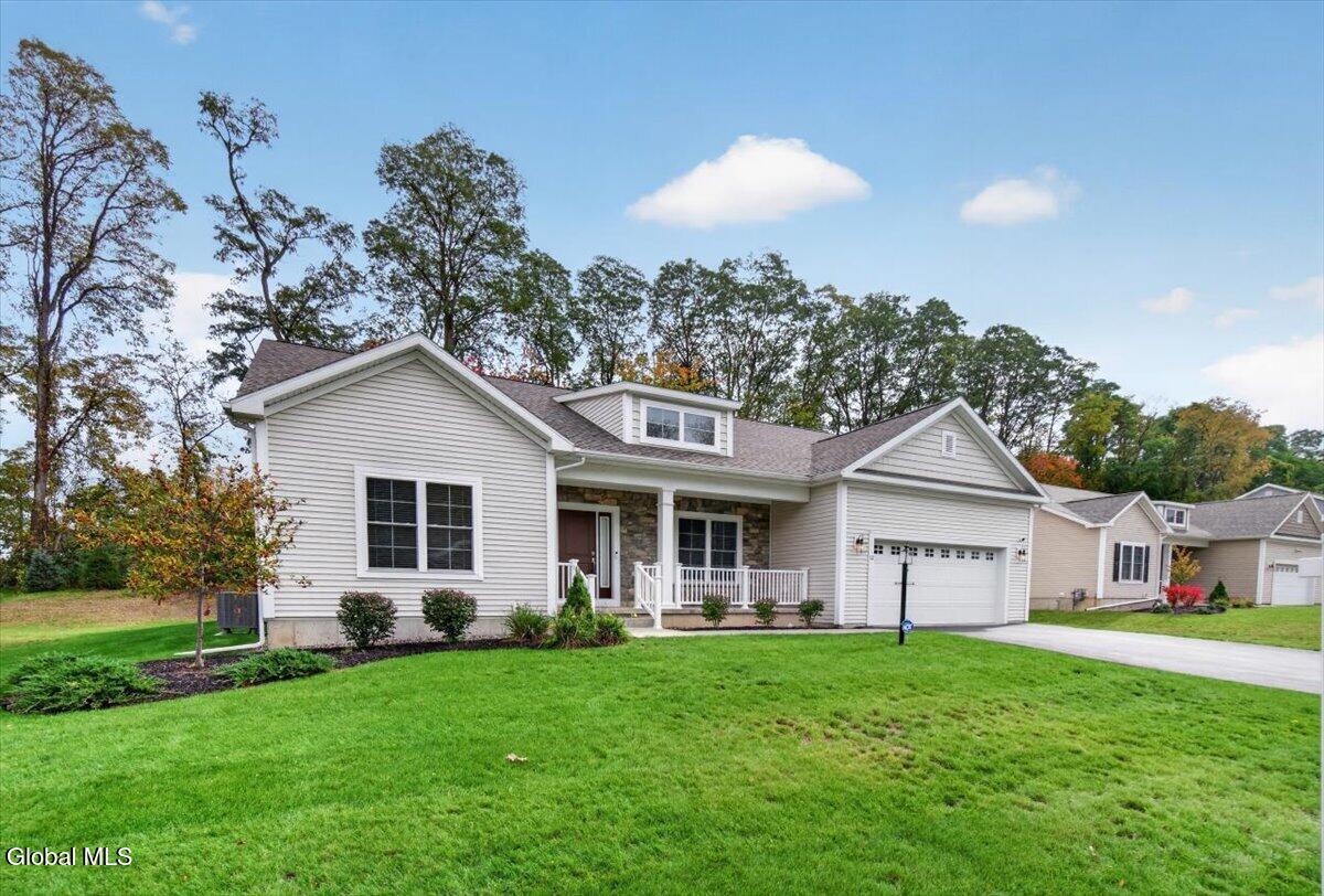 12 Farmington Court Glenmont NY 12077