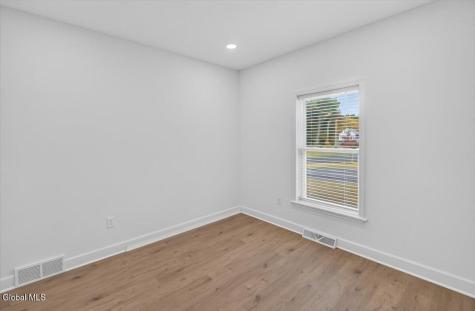 12 Farmington Court Glenmont NY 12077