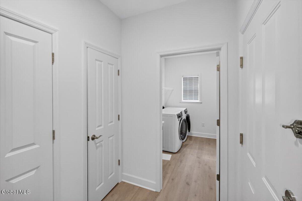 12 Farmington Court Glenmont NY 12077