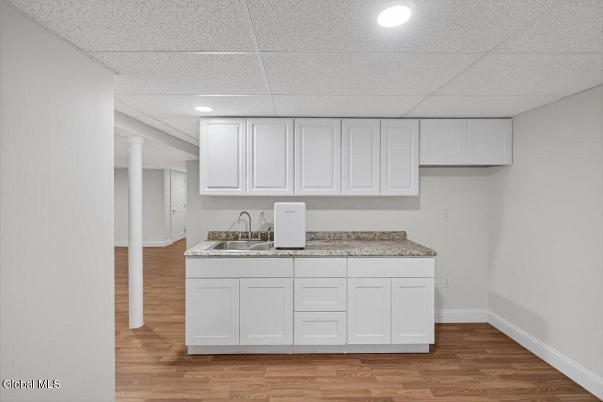 12 Farmington Court Glenmont NY 12077