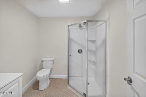12 Farmington Court Glenmont NY 12077