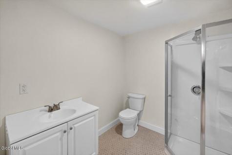 12 Farmington Court Glenmont NY 12077