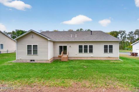 12 Farmington Court Glenmont NY 12077