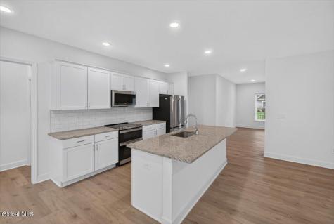 12 Farmington Court Glenmont NY 12077