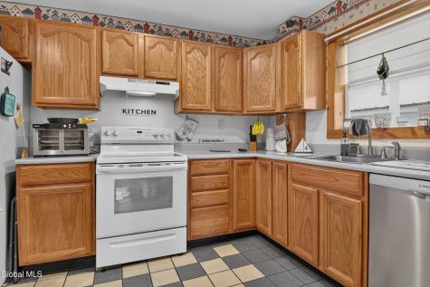 487 County Highway 102 Gloversville NY 12078