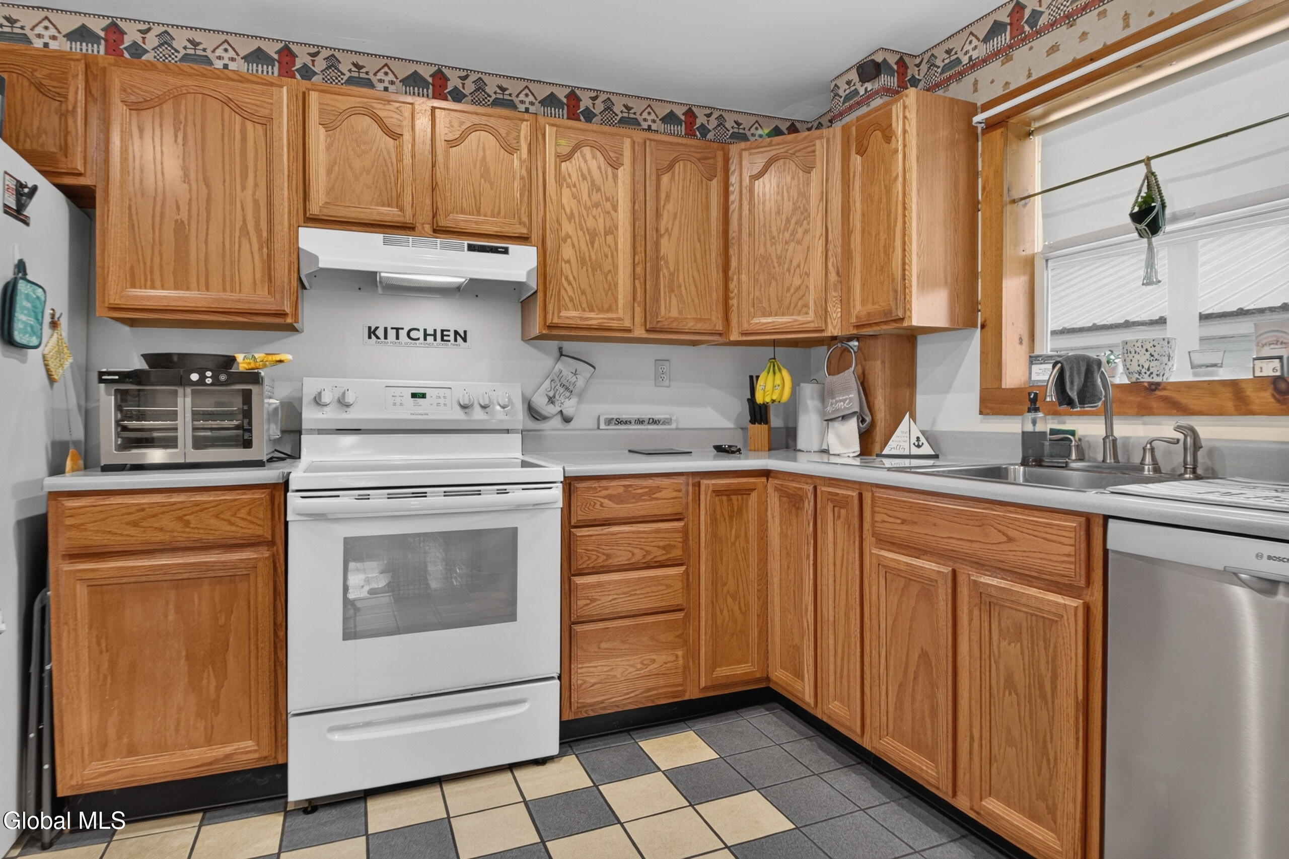 487 County Highway 102 Gloversville NY 12078