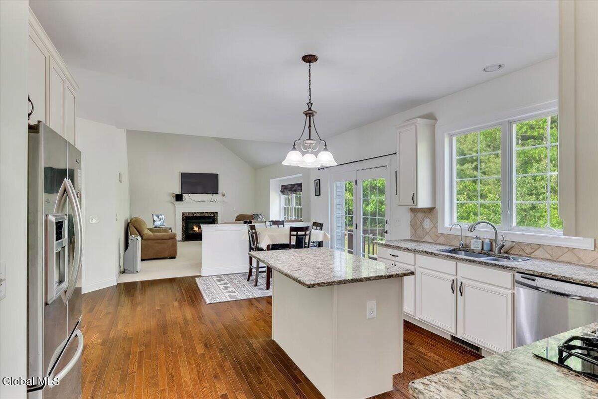 15 Foxhound Circle Mechanicville NY 12118