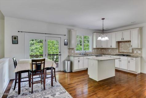15 Foxhound Circle Mechanicville NY 12118