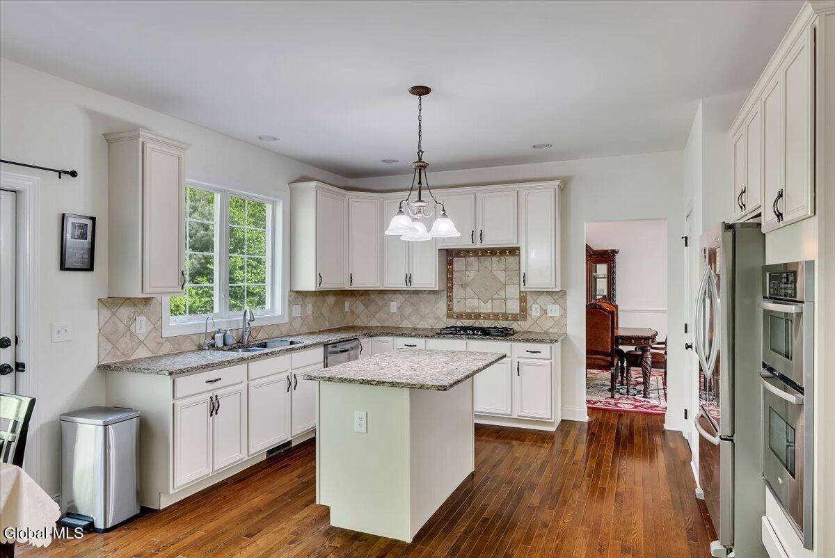 15 Foxhound Circle Mechanicville NY 12118