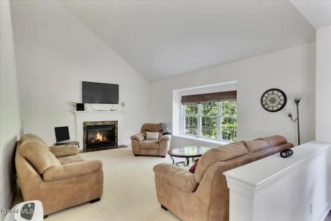 15 Foxhound Circle Mechanicville NY 12118