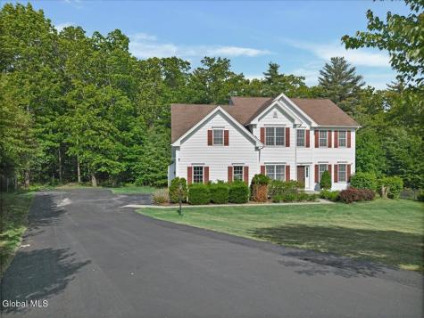 15 Foxhound Circle Mechanicville NY 12118
