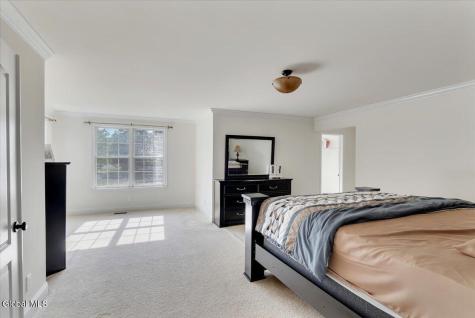 15 Foxhound Circle Mechanicville NY 12118