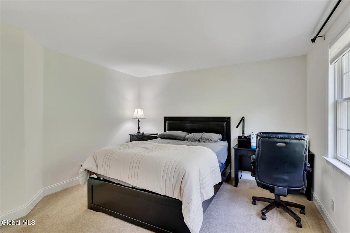 15 Foxhound Circle Mechanicville NY 12118