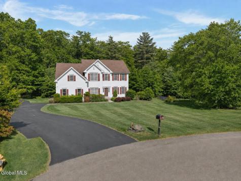 15 Foxhound Circle Mechanicville NY 12118