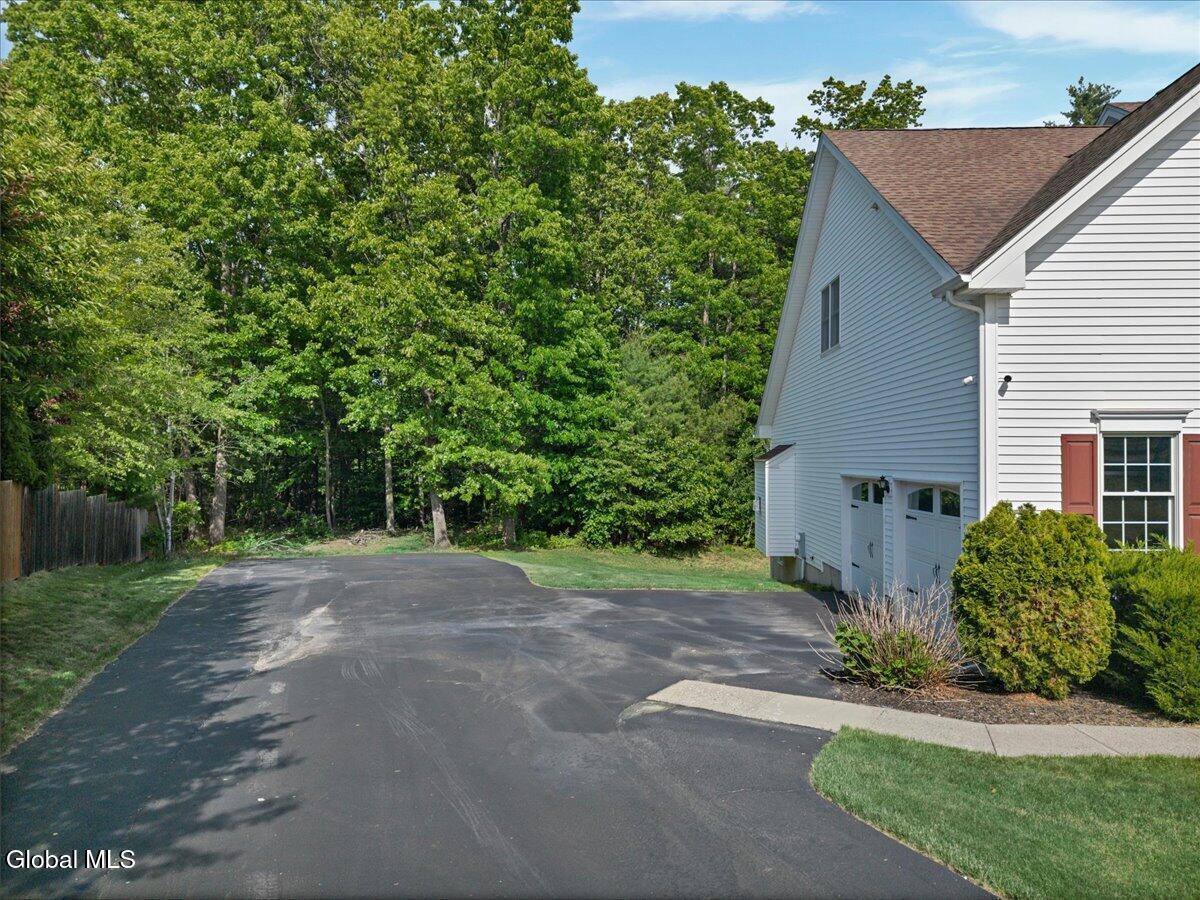 15 Foxhound Circle Mechanicville NY 12118