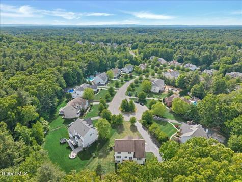 15 Foxhound Circle Mechanicville NY 12118