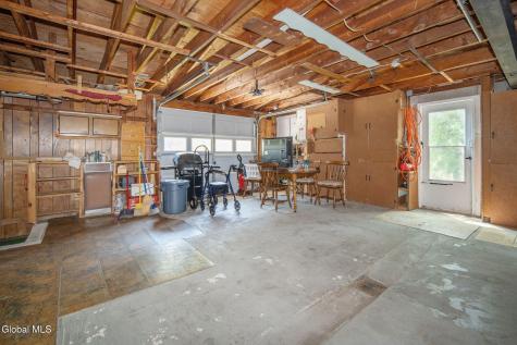 1984 Van Antwerp Road Schenectady NY 12309