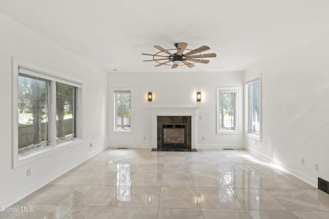 1 Pinecrest Drive Niskayuna NY 12309